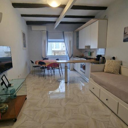 شقة Casa Di Gabri نابولي المظهر الخارجي الصورة